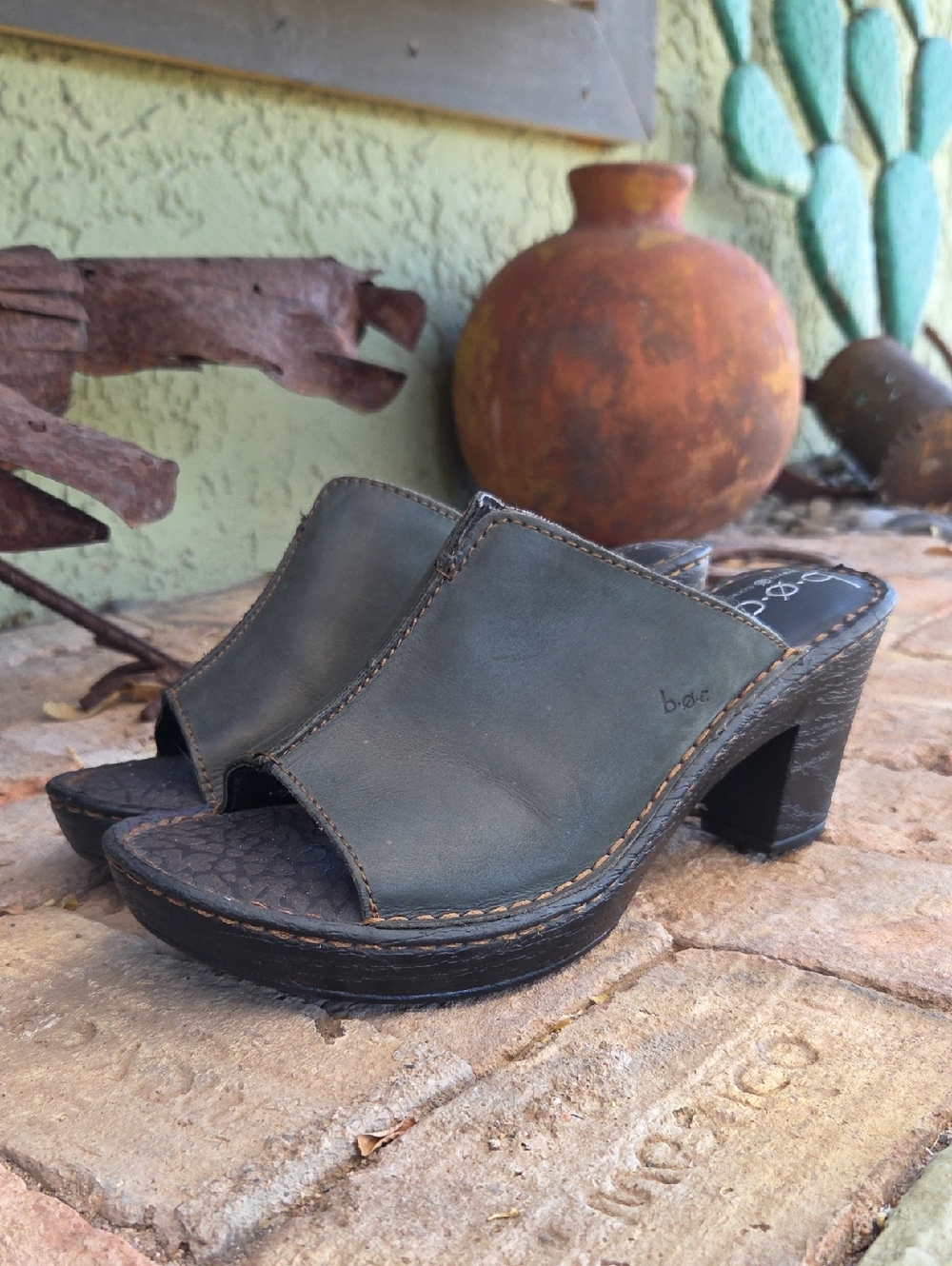 b.o.c. Blue Grayl Leather Open-Toe Slip-On Mules Womens Size 9